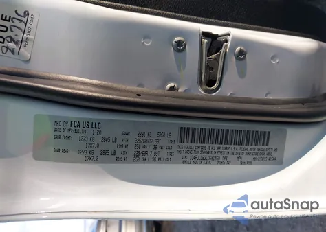 2020 Jeep Cherokee Latitude Plus Fwd z USA, uszkodzony, nr VIN 1C4PJLLB3LD601460